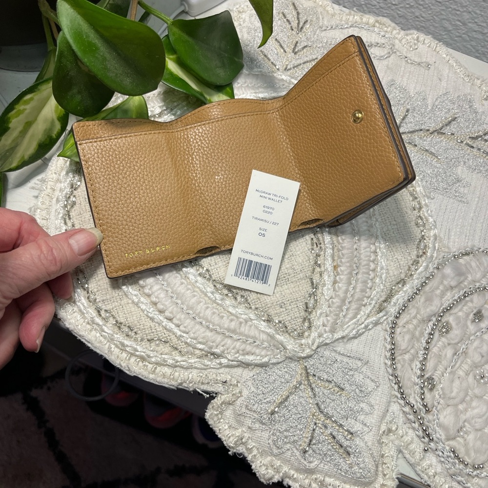 Tory Burch McGraw Mini Wallet - Picture 7 of 13